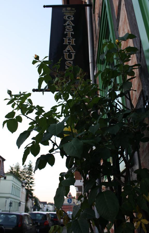 "Zum Heiligen Geisthof" Hotel Parchim Buitenkant foto